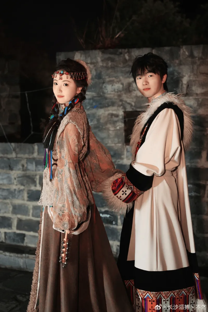 体育彩票-不然社交媒体官宣恋情:总有些惊奇的际遇